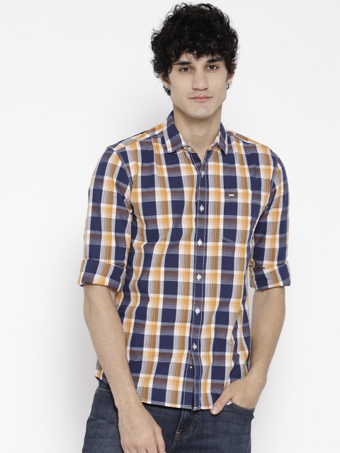 

Lee Men Navy Blue & Orange Slim Fit Checked Casual Shirt