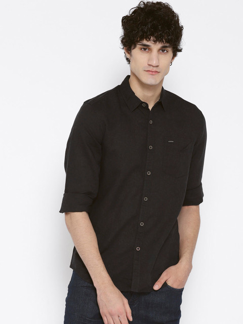 

Lee Men Black Slim Fit Solid Casual Shirt
