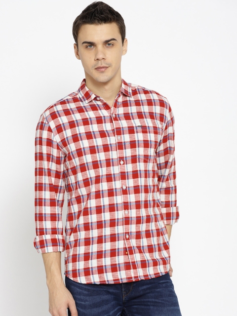 

Lee Men Red & White Slim Fit Checked Casual Shirt