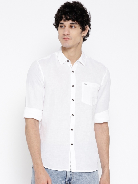 

Lee Men White Slim Fit Solid Casual Shirt