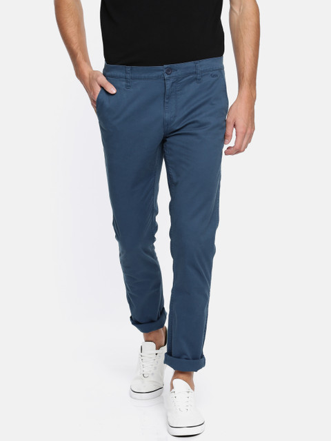 

Lee Men Blue Bruce Skinny Fit Solid Chinos