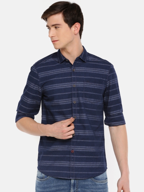 

Lee Men Navy Blue & Grey Regular Fit Striped Casual Shirt