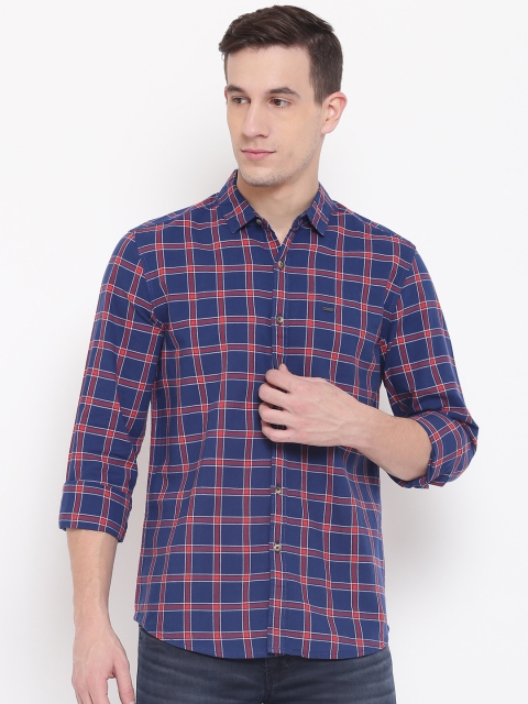 

Lee Men Blue & Red Slim Fit Checked Casual Shirt