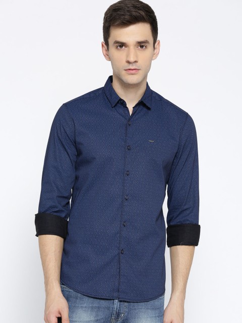 

Lee Men Navy Blue & Black Super Slim Fit Printed Casual Shirt