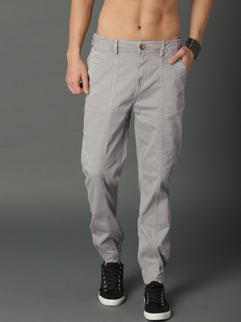 

Roadster Men Grey Regular Fit Solid Joggers