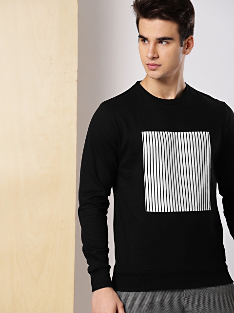 

INVICTUS Men Black & White Printed Sweatshirt