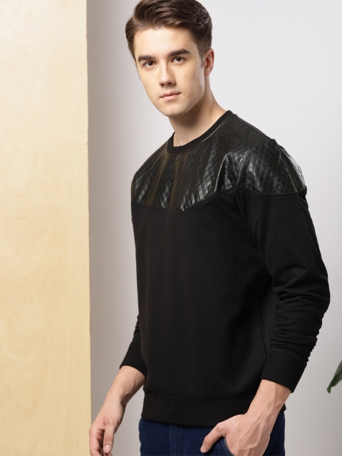 

INVICTUS Men Black Solid Sweatshirt