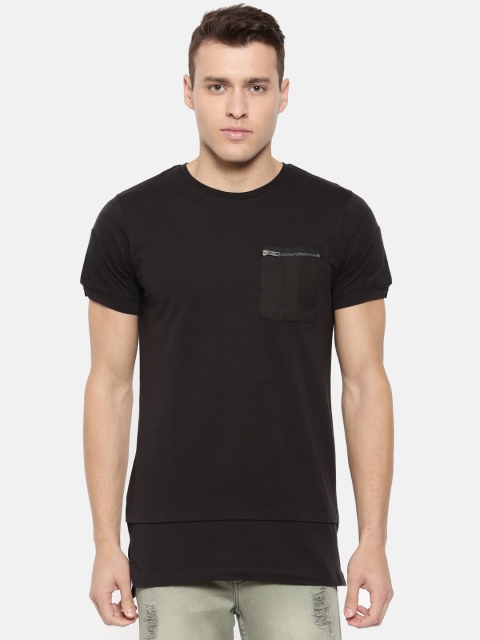 

SKULT by Shahid Kapoor Men Black Solid Round Neck T-shirt