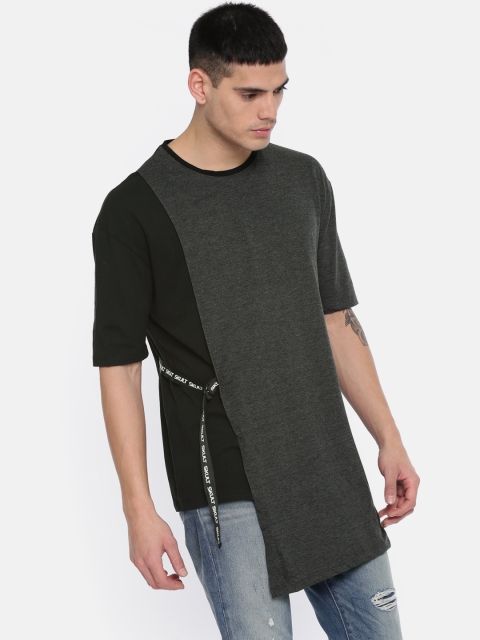 

SKULT by Shahid Kapoor Men Charcoal Grey & Black Colourblocked Round Neck Longline T-shirt