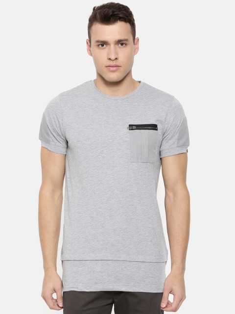 

SKULT by Shahid Kapoor Men Grey Melange Solid Round Neck T-shirt