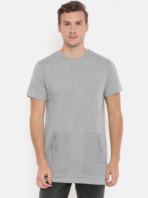 

SKULT by Shahid Kapoor Men Grey Melange Solid Round Neck Longline T-shirt