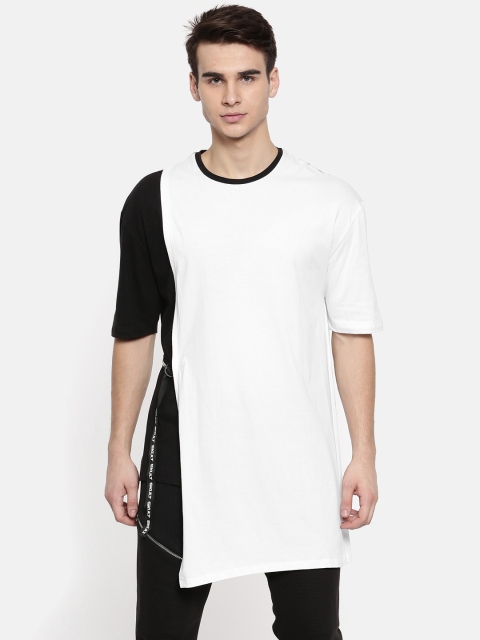

SKULT by Shahid Kapoor Men White & Black Colourblocked Round Neck Layered T-shirt