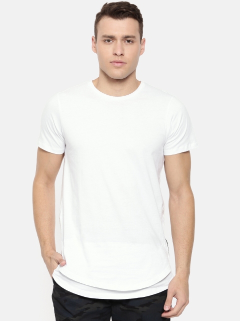 

SKULT by Shahid Kapoor Men White Solid Round Neck T-shirt