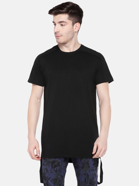 

SKULT by Shahid Kapoor Men Black Solid Round Neck Longline T-shirt