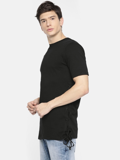 

SKULT by Shahid Kapoor Men Black Solid Round Neck Longline T-shirt