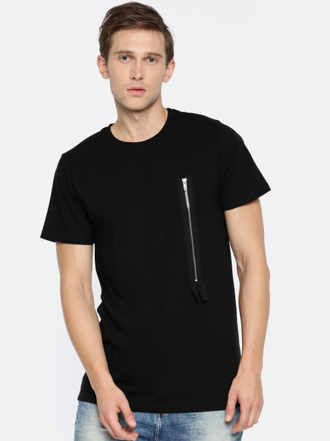 

SKULT by Shahid Kapoor Men Black Solid Round Neck T-shirt