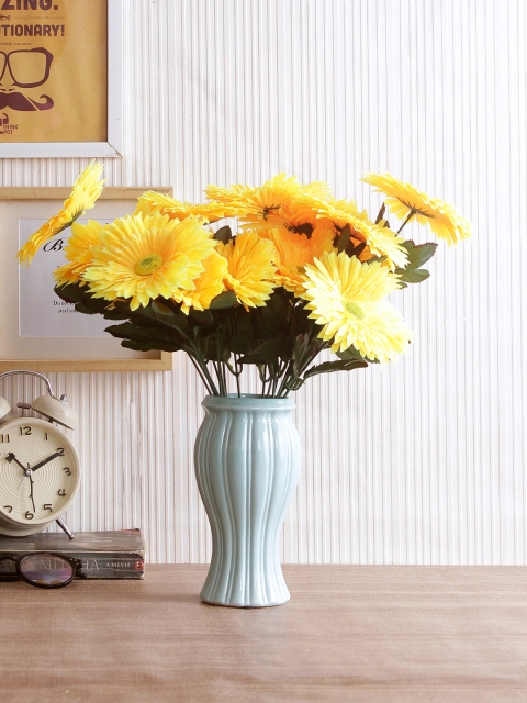 

Fourwalls Set of 2 Yellow Spider Gerbera Artificial Plants