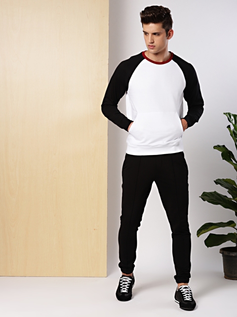 

INVICTUS Men White Solid Sweatshirt