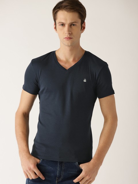 

United Colors of Benetton Men Navy Blue Solid V-Neck T-shirt