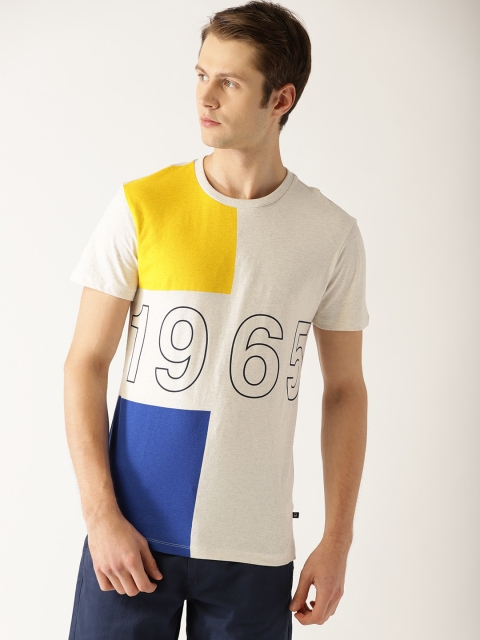

United Colors of Benetton Men Off-White & Blue Colourblocked Round Neck T-shirt