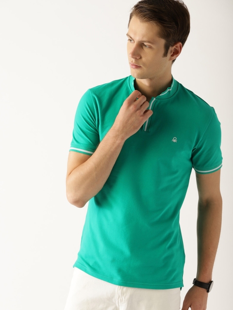 

United Colors of Benetton Men Green Solid Mandarin Collar T-shirt