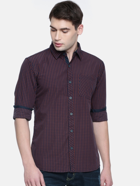 

Ruggers Men Brown & Navy Blue Checked Casual Shirt