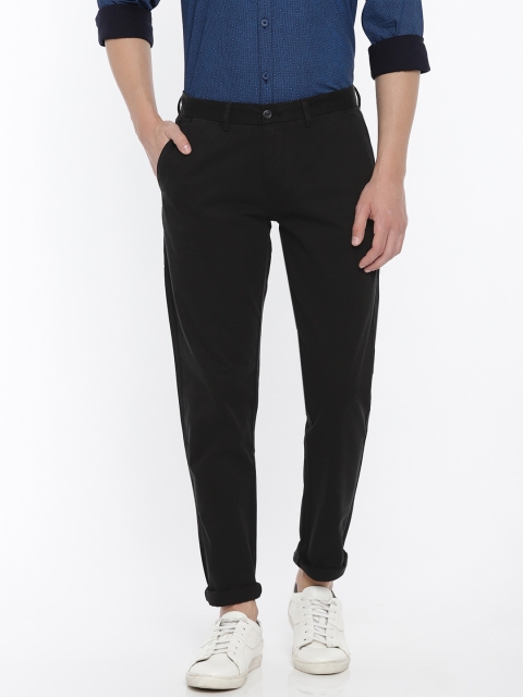 

Ruggers Men Black Modern Slim Fit Solid Chinos