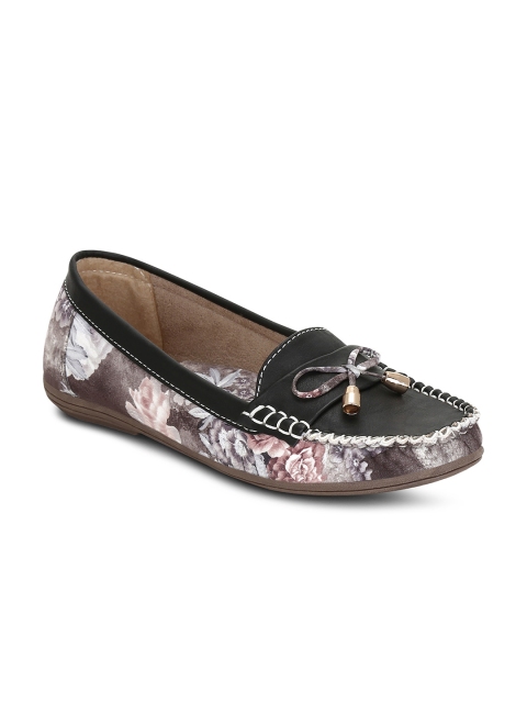 

Get Glamr Women Black Loafers