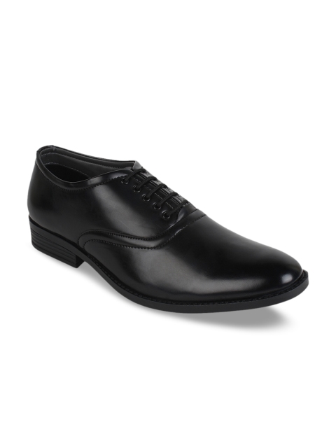 

Guava Men Black Solid Formal Oxford Shoes