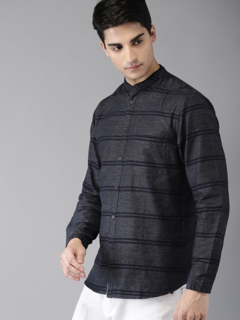 

HERE&NOW Men Navy Blue Regular Fit Striped Casual Shirt