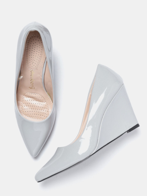 

DressBerry Women Grey Solid Pumps