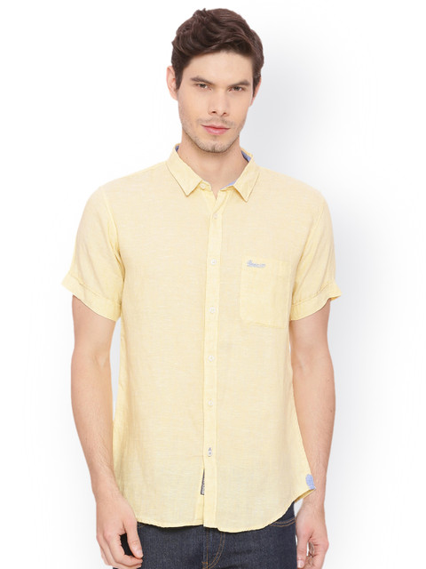 

Basics Men Yellow Slim Fit Solid Linen Casual Shirt