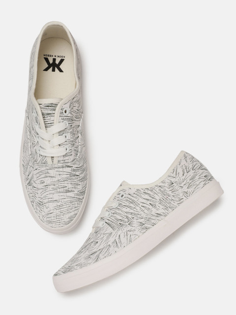 

Kook N Keech Men Off-White Printed Sneakers