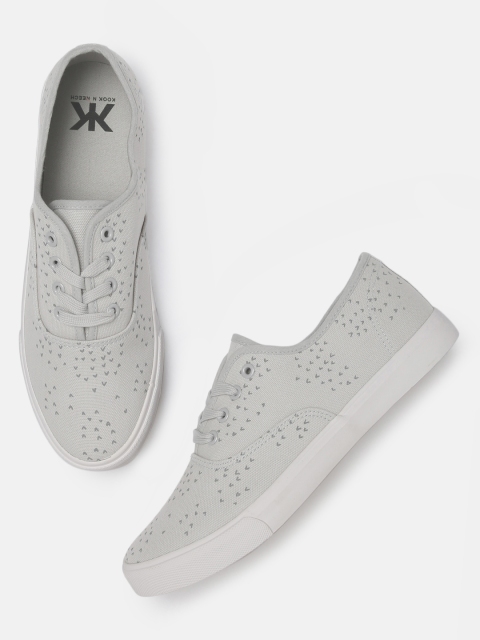 

Kook N Keech Men Grey Printed Sneakers