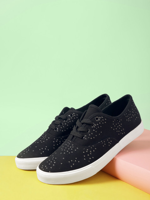 

Kook N Keech Men Black Printed Sneakers