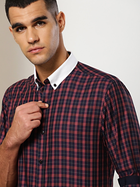 

INVICTUS Men Navy Blue & Red Slim Fit Tartan Checks Smart Casual Shirt