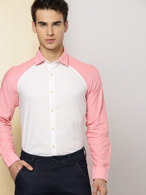 

INVICTUS Men White & Pink Regular Fit Solid Casual Shirt