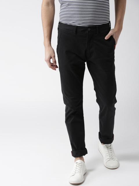 

Superdry Men Black Regular Fit Solid Chinos