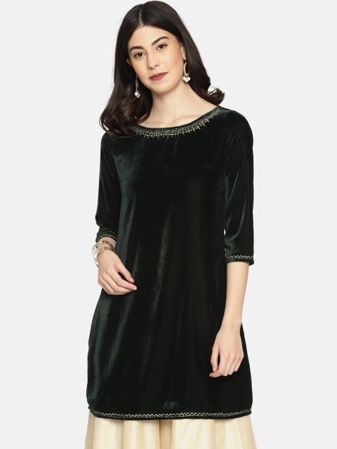 

Colour Me by Melange Women Green Solid Velvet Straight Kurta