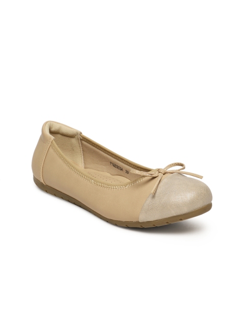 

Tresmode Women Beige Solid Ballerinas