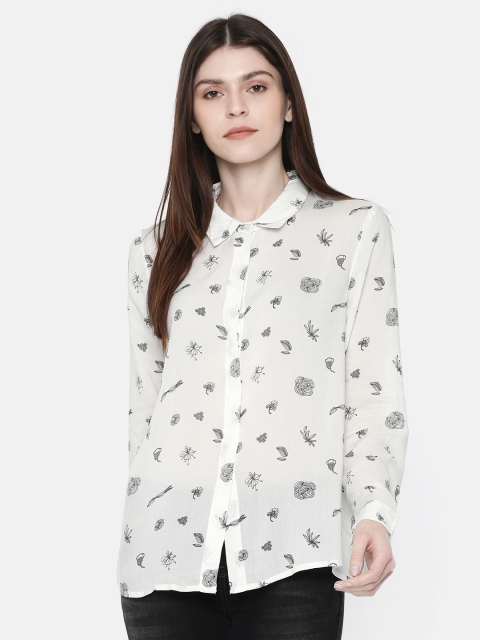 

Vero Moda Women White & Grey Regular Fit Printed Casual Shirt