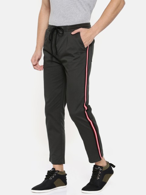 

SKULT by Shahid Kapoor Men Grey Regular Fit Solid Regular Trousers
