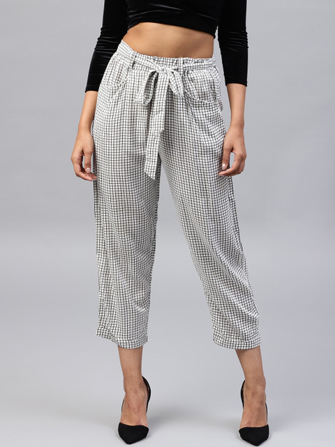 

Nayo Women Black & White Regular Fit Checked Cropped Trousers