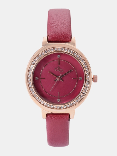 

DressBerry Women Maroon Analogue Watch T002-C