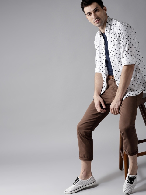 

HERE&NOW Men Brown Slim Fit Solid Cropped Chinos