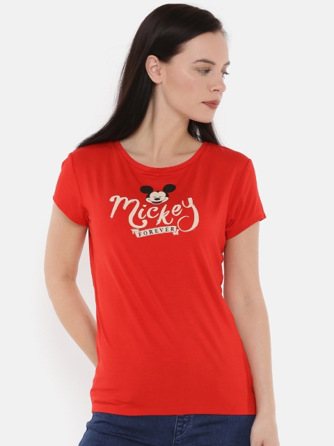 

Splash Women Red Solid Round Neck T-shirt