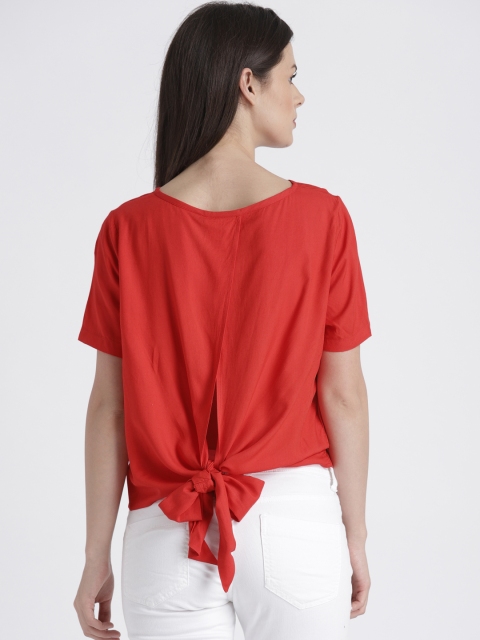 

Splash Women Red Solid Styled Back Top