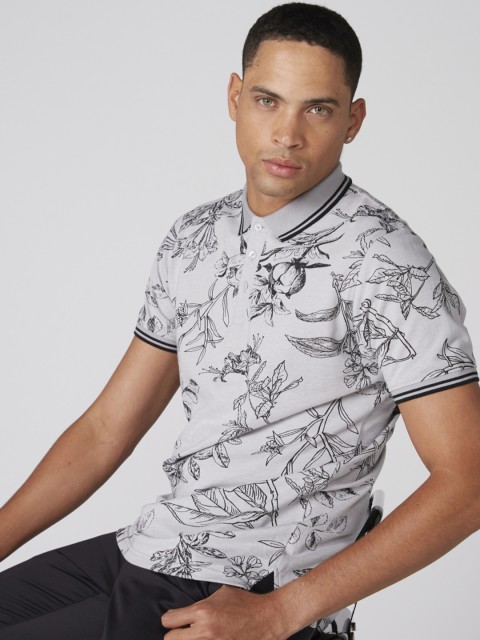 

Splash Men Grey Printed Polo Collar T-shirt