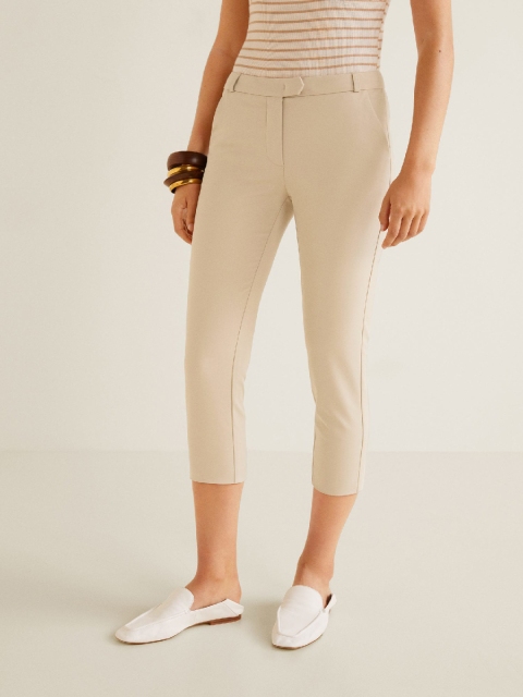 

MANGO Women Beige Regular Fit Solid Three-Fourth Length Trousers