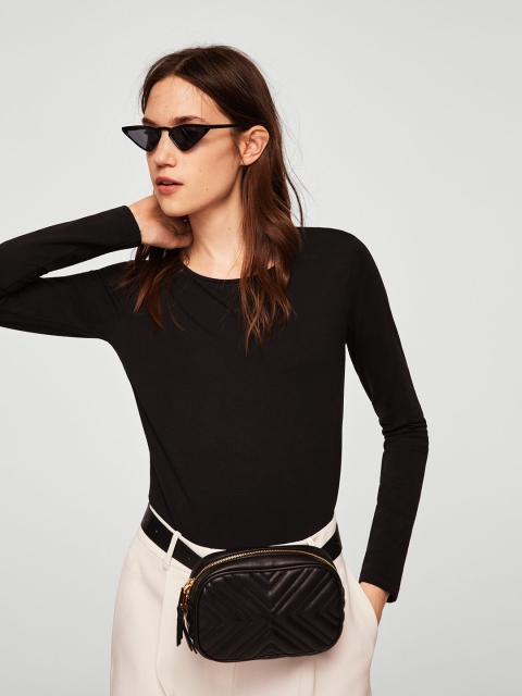 

MANGO Women Black Solid Round Neck T-shirt